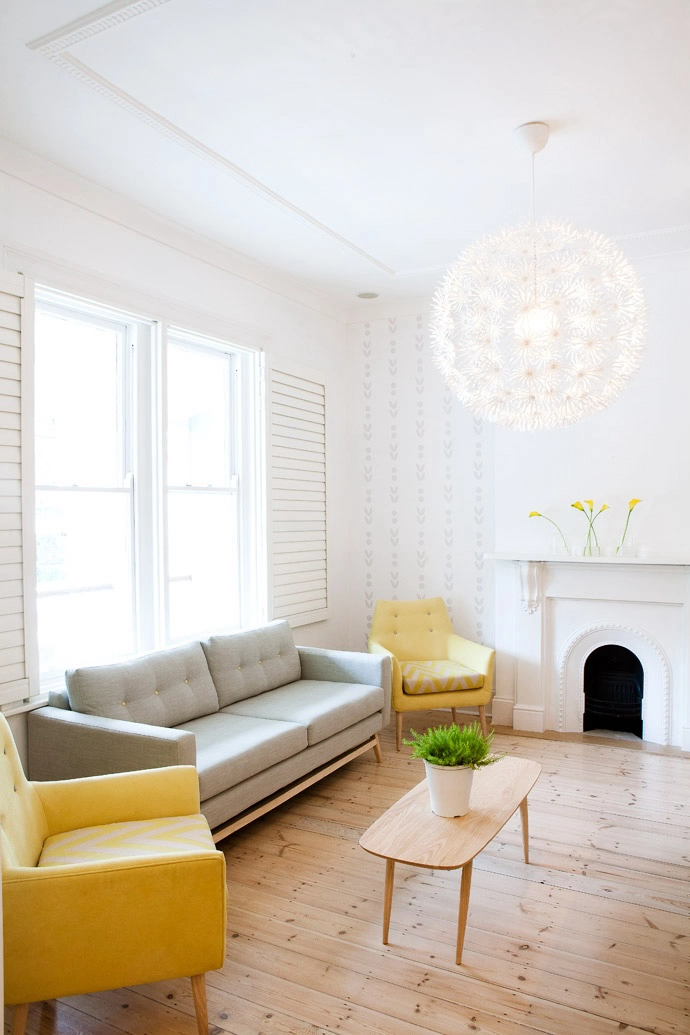 A pendant lamp from IKEA called Maskros (Swedish for Dandelion) is the focal point of the reception area. The sofa and chairs were custom-made to Lulu’s specifications by DAG Exclusive.
