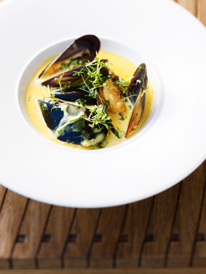 Head chef Carmen Muller and her team prepare the dishes on the Wine and Food Tasting Menu as well as the Chef’s Menu, which includes West Coast mussels steamed in Rupert & Rothschild’s Baroness Nadine Chardonnay and flavoured with saffron. 
