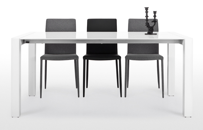 Bramante Rectangular Extending Table in White 