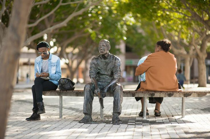 Egon Tania Sculpture