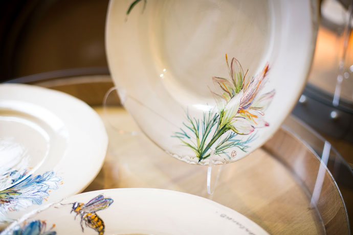 Janie Siebert, stoneware and porcelain with hand painted Blushing Brides and Agtdaegeneesbos, Finding Fynbos