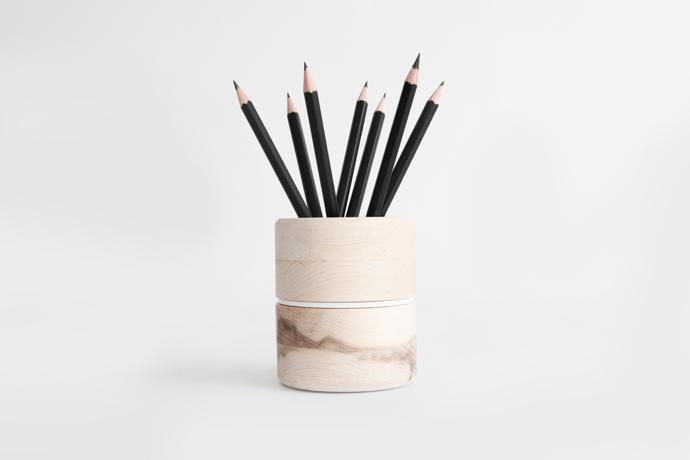 Pen-holder_2732fd0b-5e3f-4344-bce5-9ffd6e76c311_1024x1024