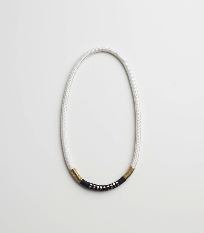 Beaded Column White R500