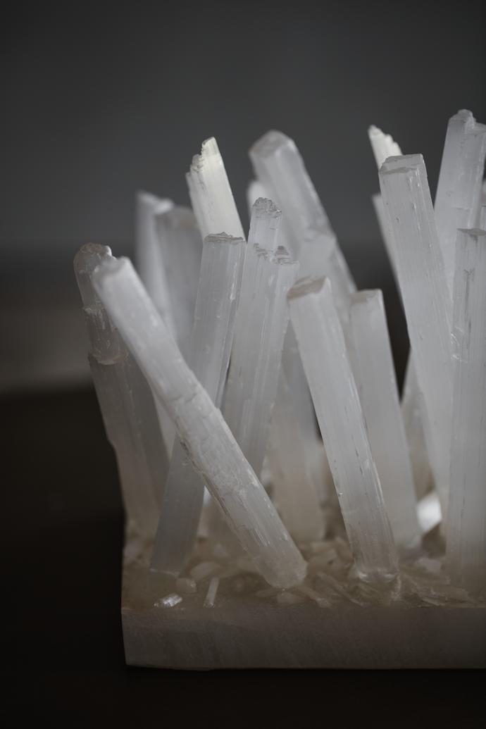 selenite-cluster-r895