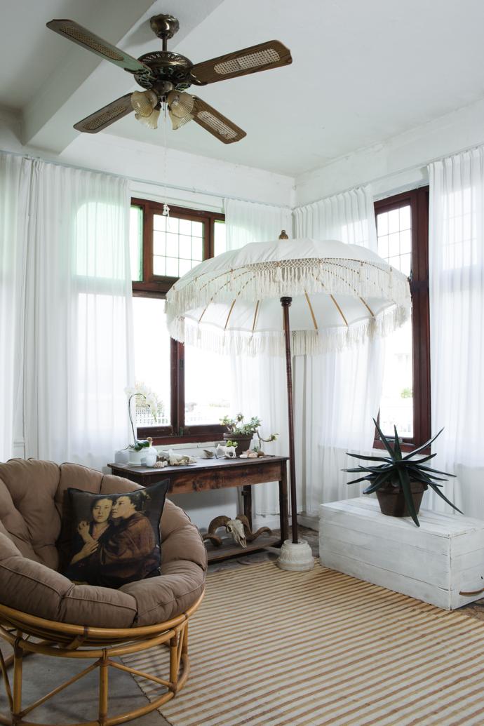 A meditation corner in the studio overlooks the sea. Harem’s favourite plant, which travels with him wherever he goes, is a gasteria in a pot from Lieberman Pottery. The Japanese Ladies linen cushion cover is from HOT COFFEE.