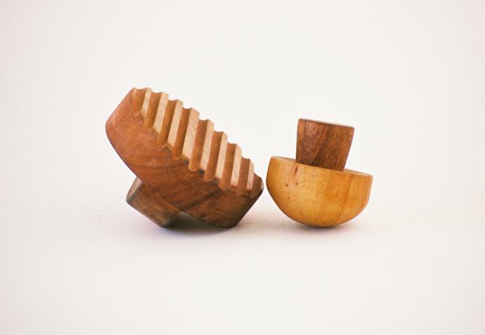 baren and darning mushroom