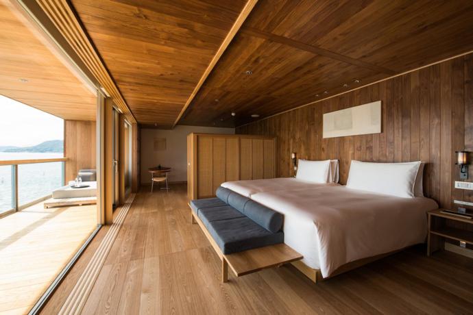 japanese floating hotel4