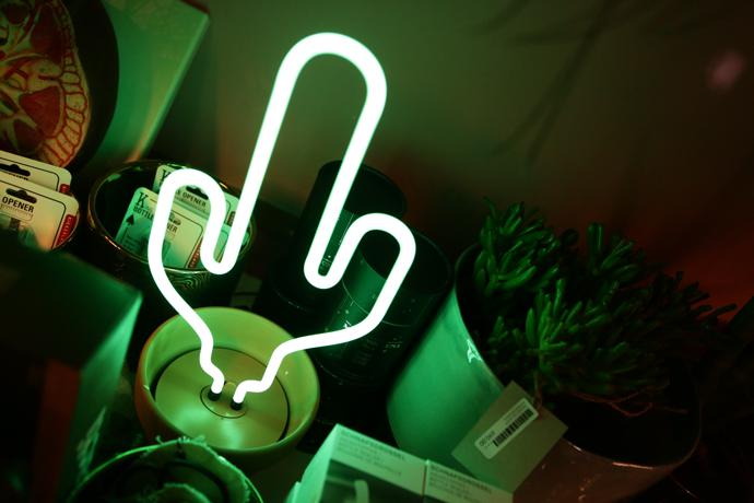 the light side now showing2