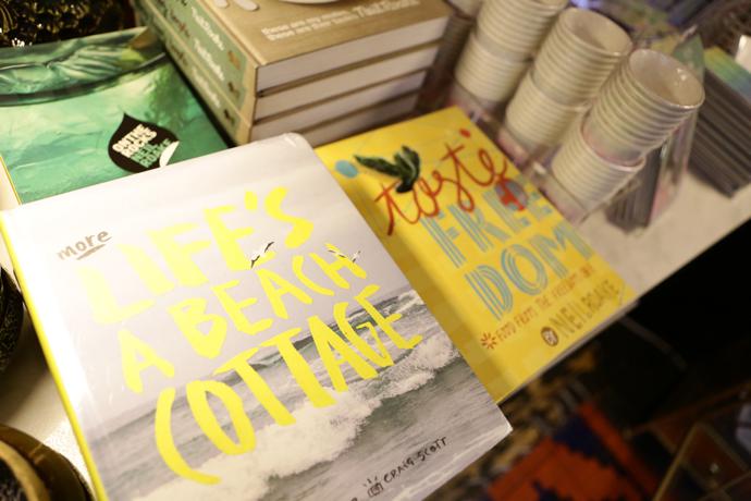 the light side now showing4