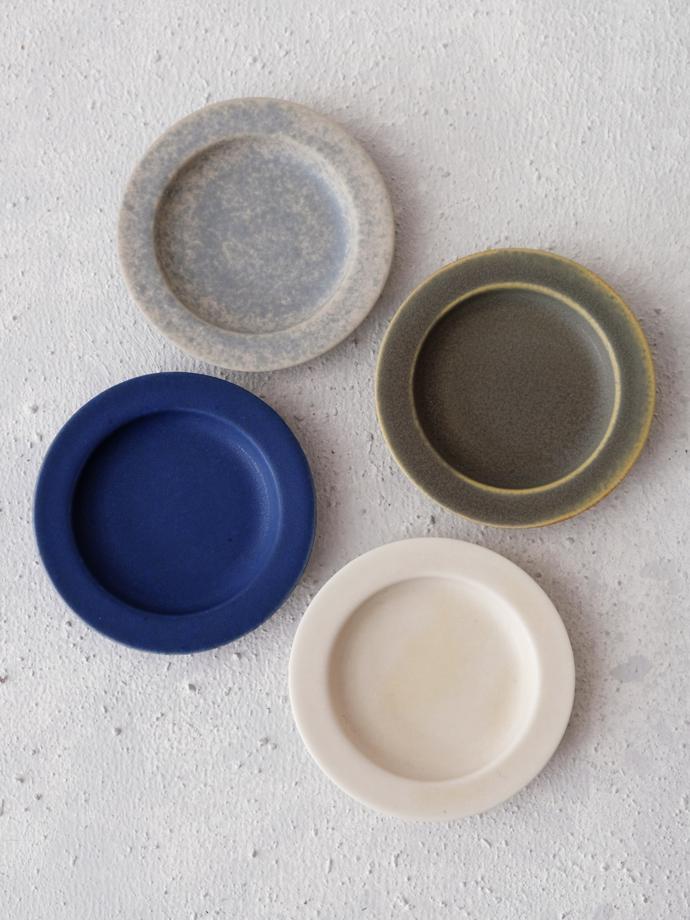 Unjour nuit plate (SS - various colours) by yumiko iihoshi porcelain, R170. The unjour (one day) range comprises different sizes plates, cups and bowls for different size meals during the day. The SS plates are intended for a midnight snack, or for condiments at a meal. yumiko iihoshi porcelain specialises in simple, understated, everyday ceramics for home or restaurant use. Items can be mixed and matched individually.