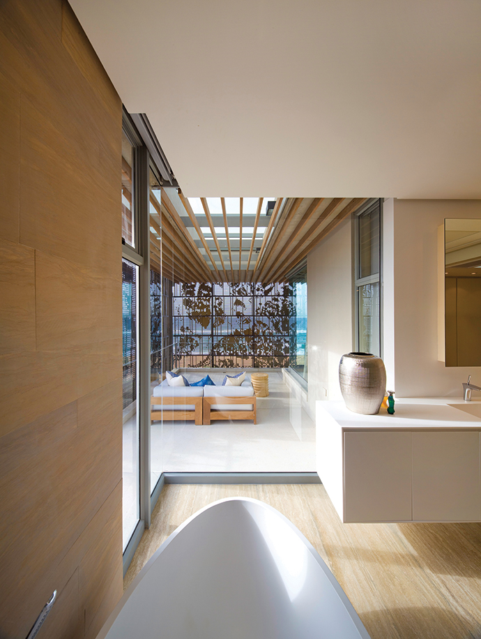 LaLucia_1b Int_112_Bed1EnSuite_003_HR_kb