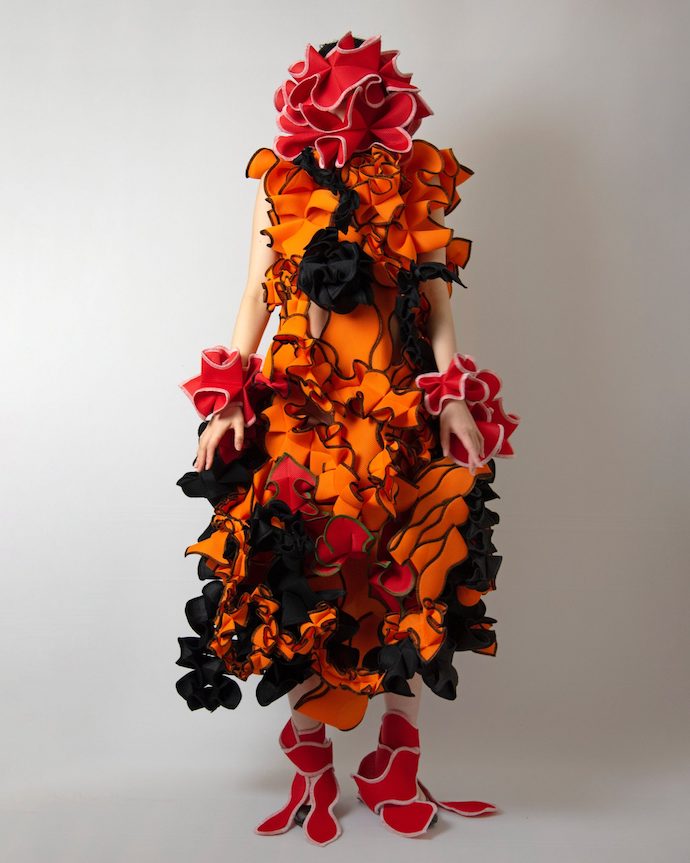 ryunosuke-okazaki_automatism_design_fashion_dezeen_2364_col_1-scaled-1