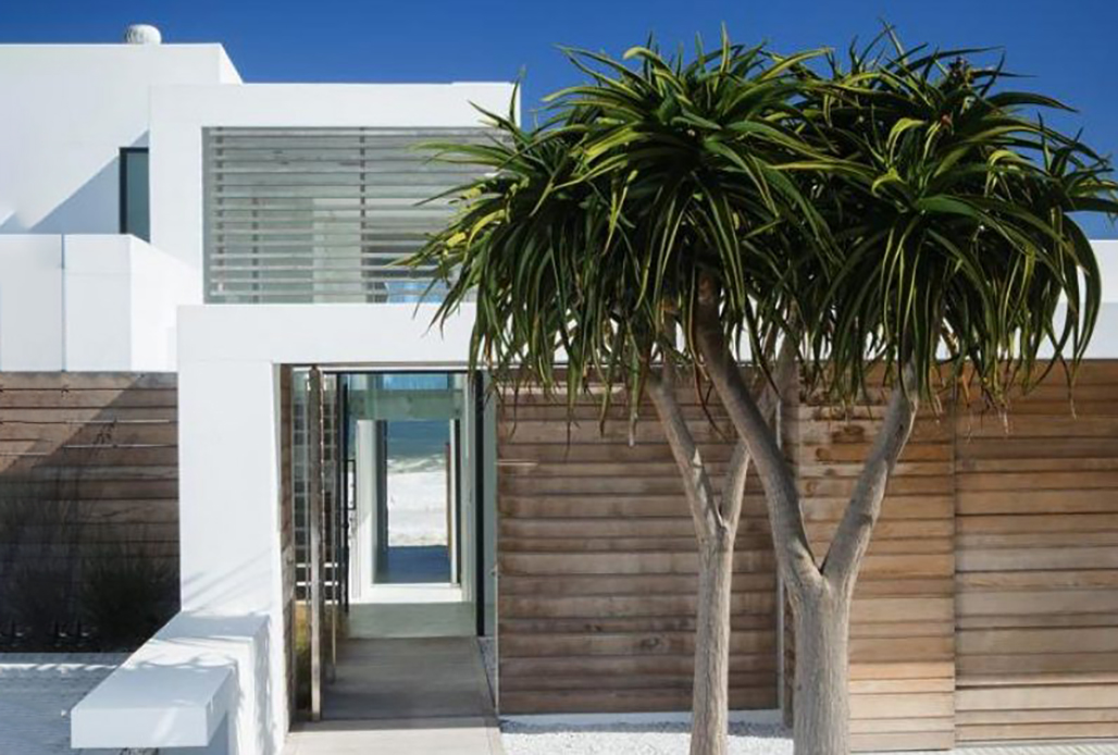 Local Beach Houses to Inspire Your next Seaside Getaway
