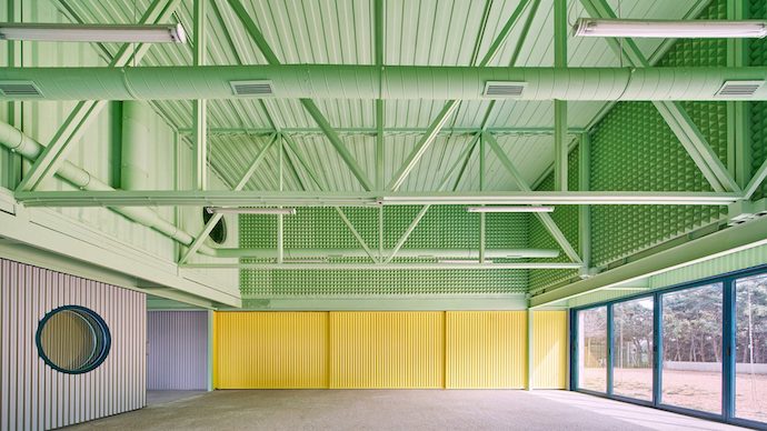 The Educan Training Centre for Dogs by Eeestudio