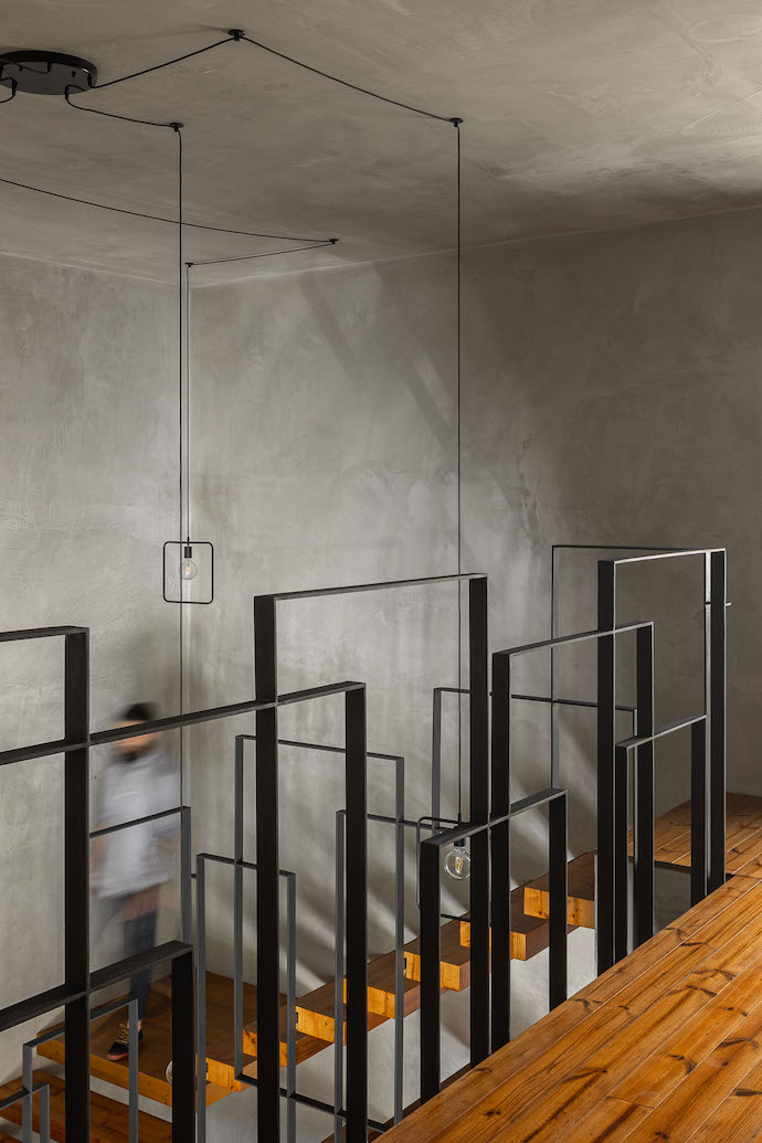 Casa 15 em Braga com Arquitectura AM-arqstudio e fotografias de Ivo Tavares Studio