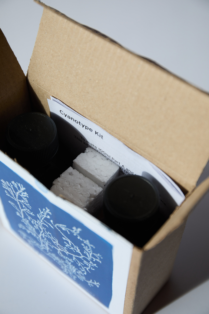 20220612Cyanotype_Packs_4978