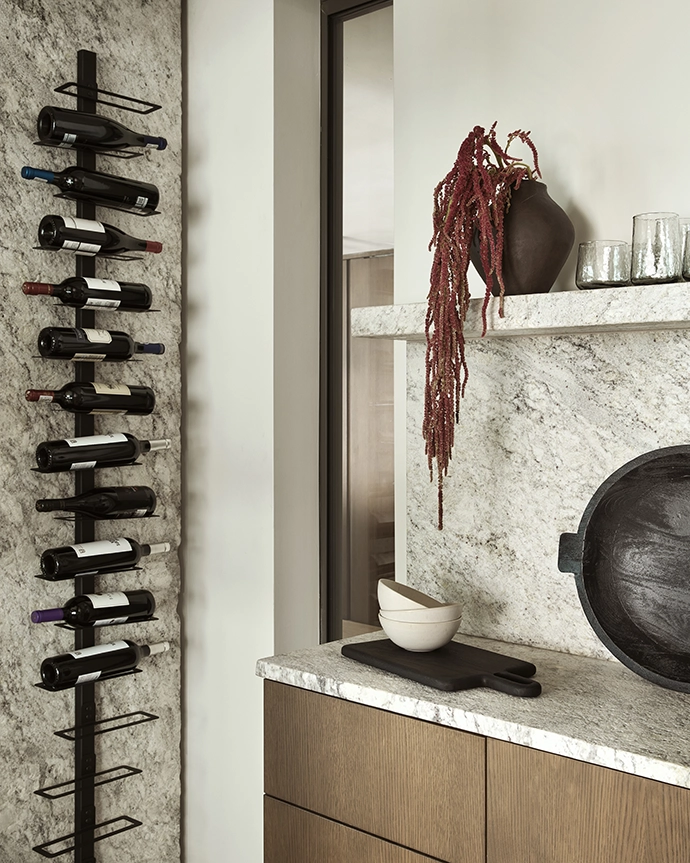 Atlas Apartment by Weylandtstudio