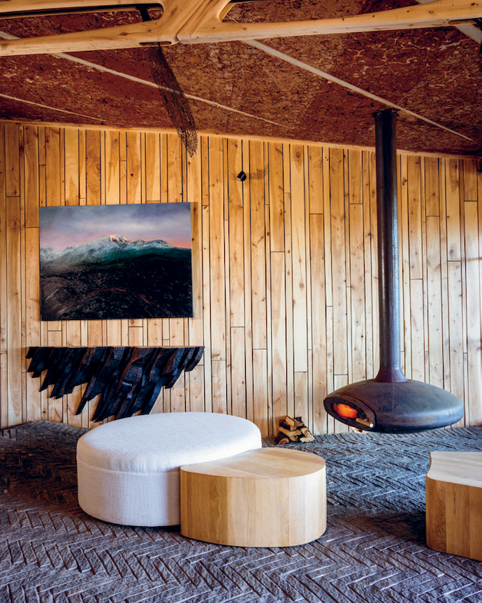  The ottoman and sidetables in the living area are by Meyer Von Wielligh.