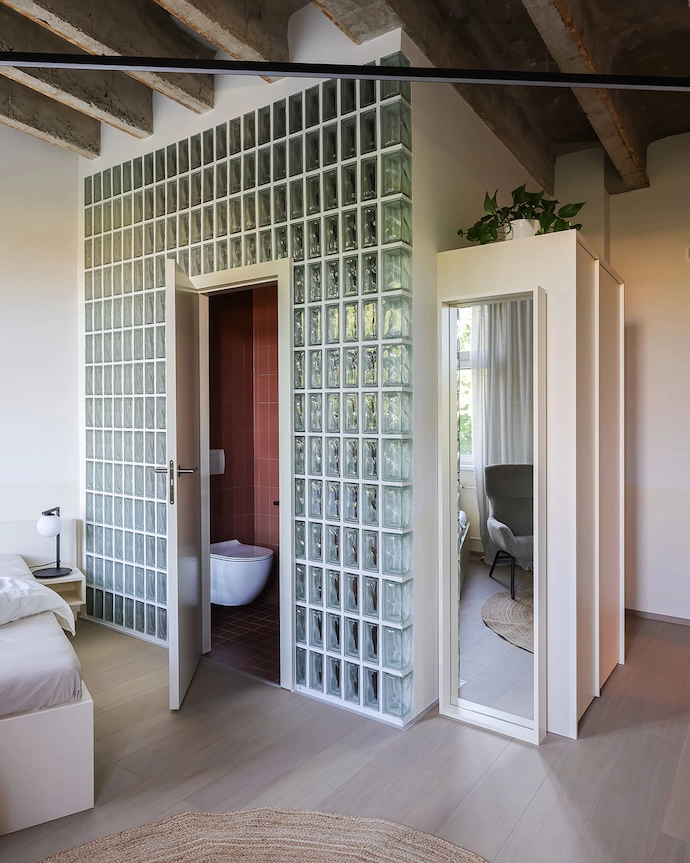 Modernist-Apartment-Block-Bratislava-12