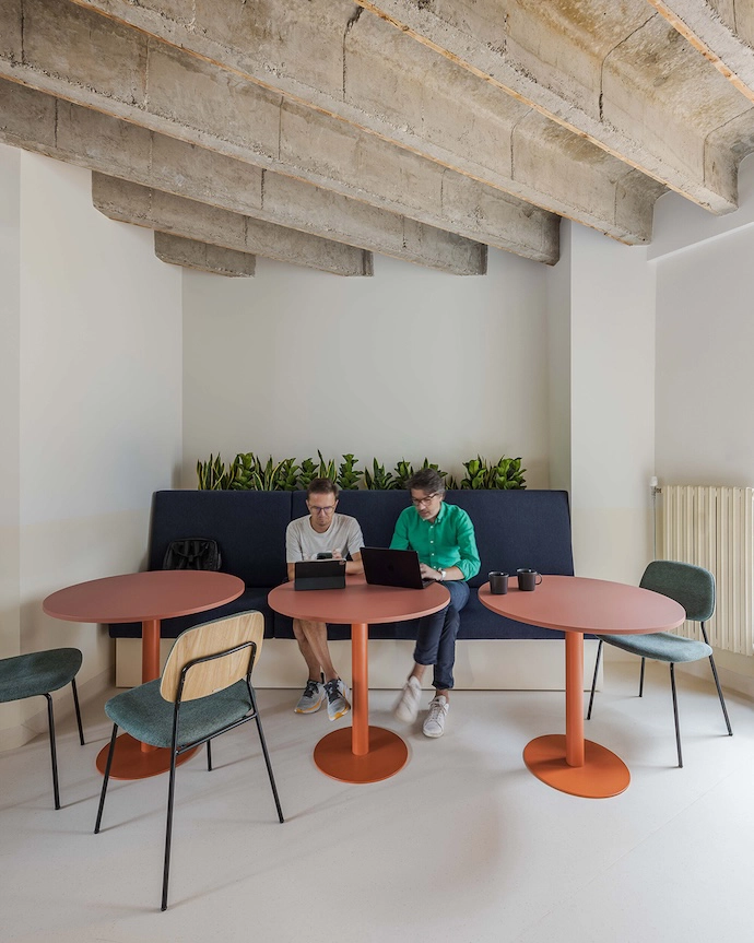 Modernist-Apartment-Block-Bratislava-16