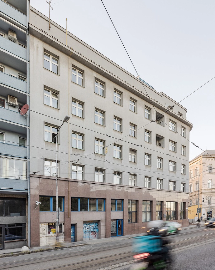 Modernist-Apartment-Block-Bratislava-17