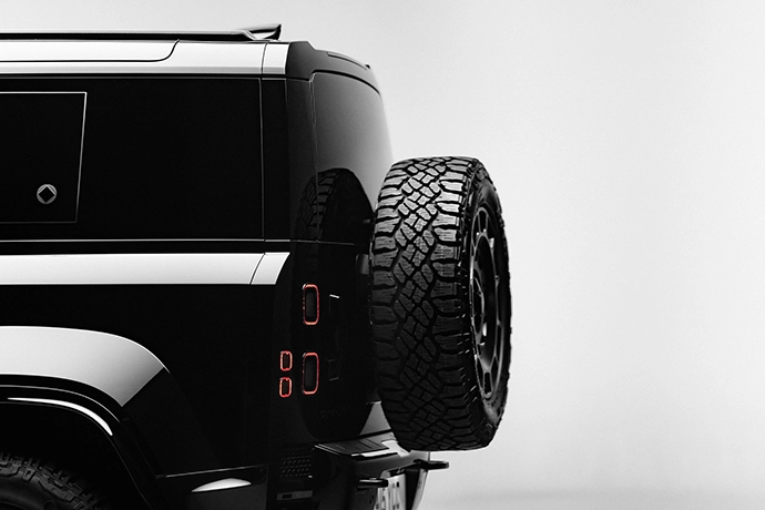 Land-Rover-Defender-OCTA-4