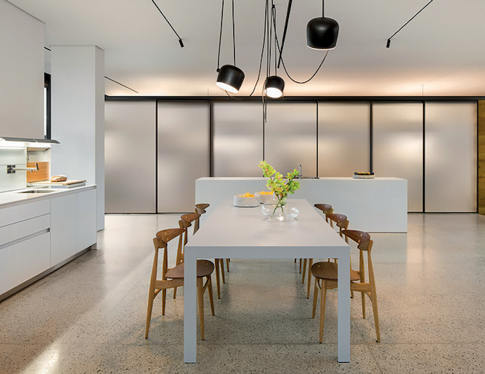 Pendants illuminate the table at OVD525.