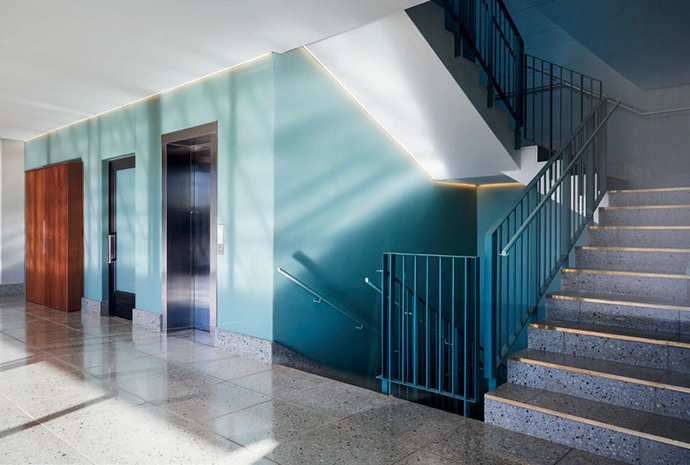 The lobby, with stairs to the roof terrace.