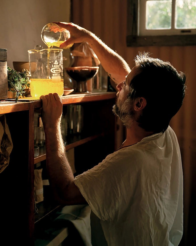 On weekdays, the studio serves as a laboratory in which the perfumes are created.