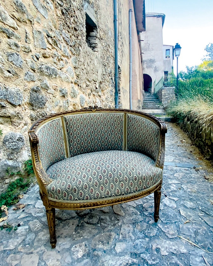 18th-century Louis XVI boudoir chair.