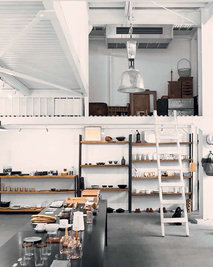 SyuRo blends Japanese tradition with modern design in everyday objects.