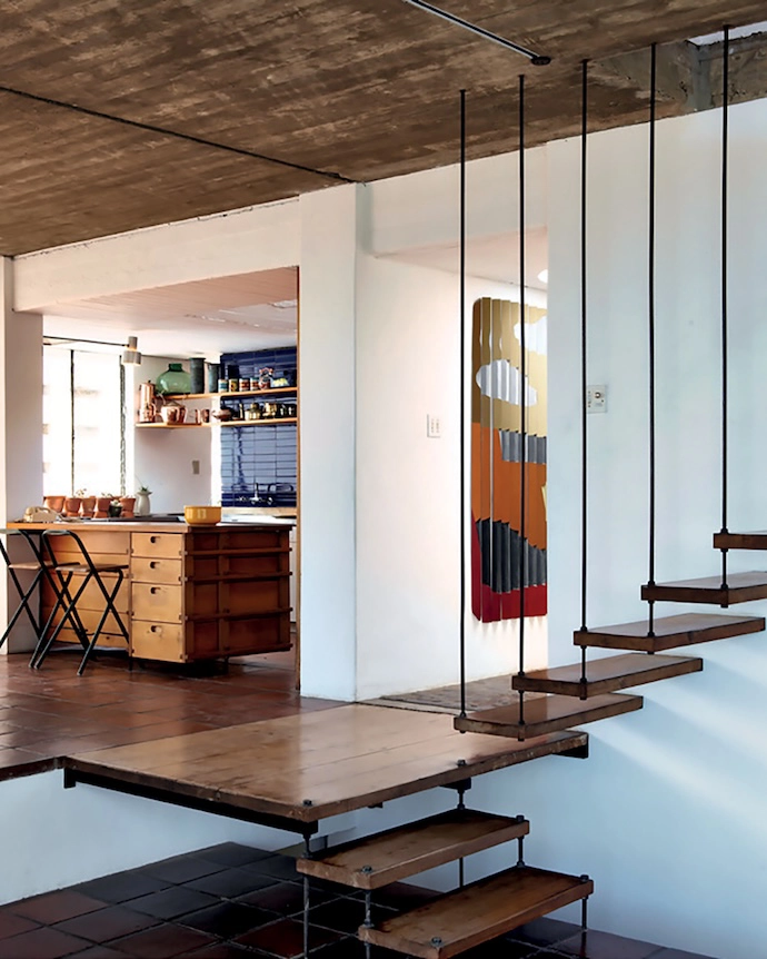 Completed in 1967, House Raynham takes you on an exploration of the advantages of context through light, solar contact and mountain views.