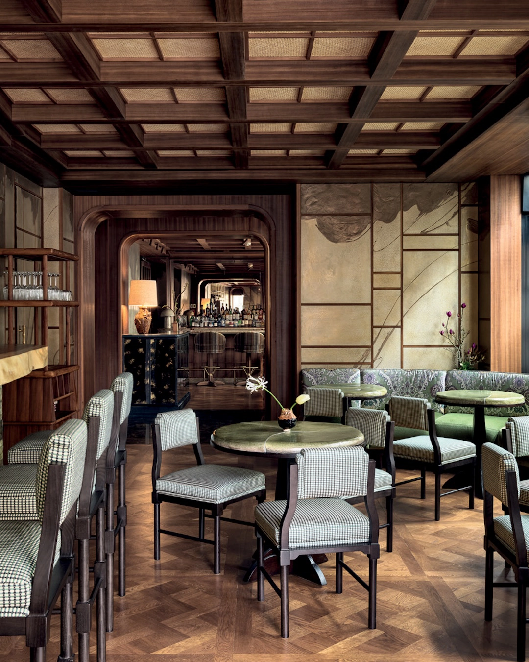 Hotel Hana in Paris, and its restaurant Hanabi, showcase the meeting of Japanese minimalism and French elegance.