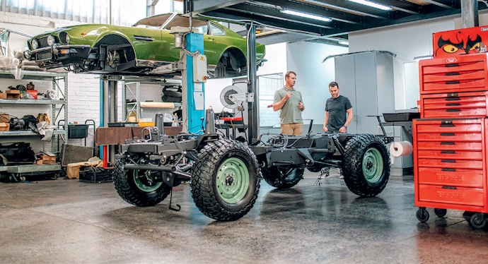 The Journeyman Works process follows seven steps and, each time a milestone is reached, the customer is invited to come see the progress and finalise decisions for the next stage.