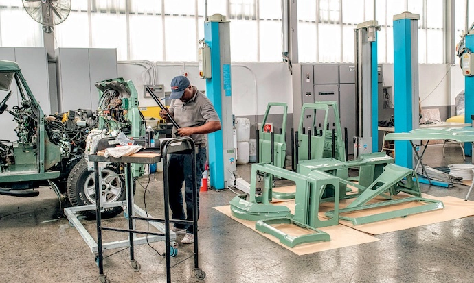 The Journeyman Works process follows seven steps and, each time a milestone is reached, the customer is invited to come see the progress and finalise decisions for the next stage.