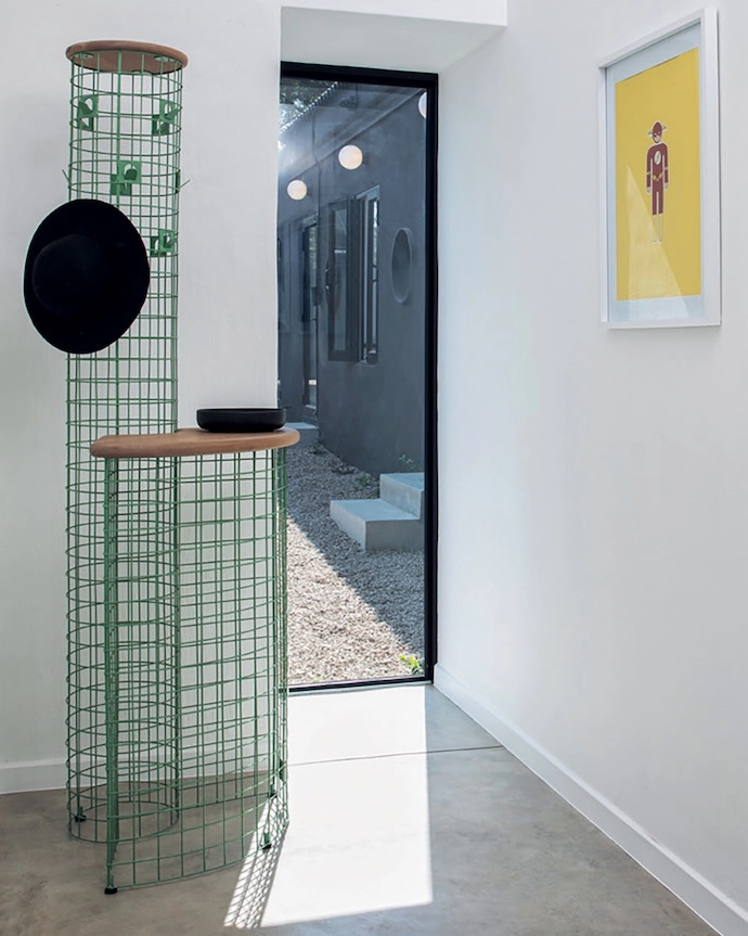 MeshMash Cactus entrance stand in Gas Green.