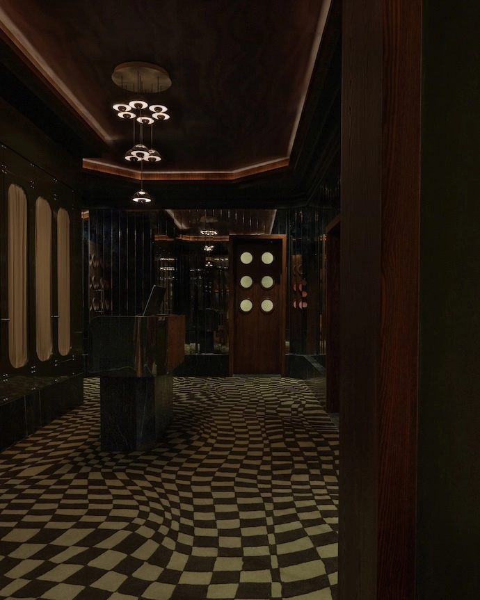 The-Room-by-Tristan-du-Plessis-7