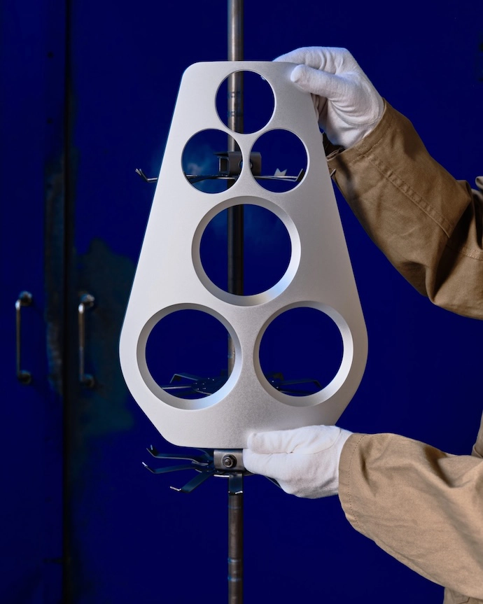 Beolab-90-Zenith-Edition-3