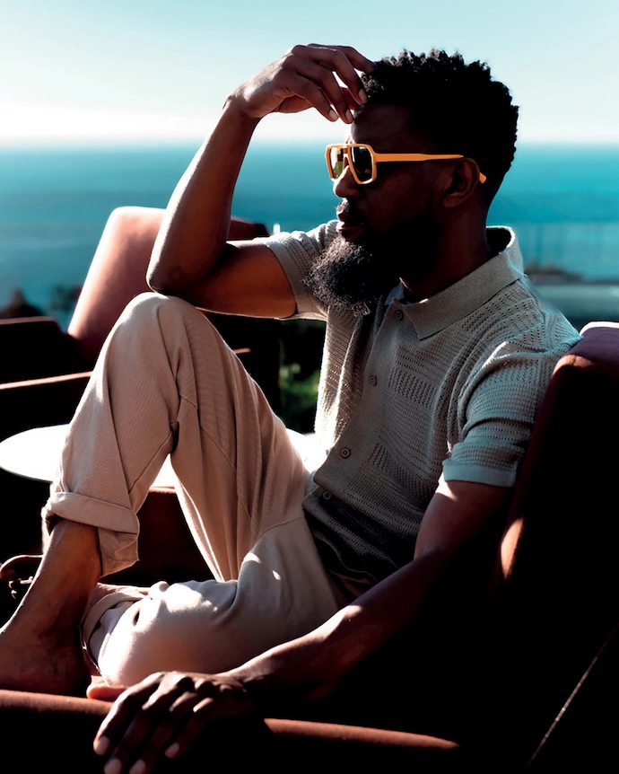 Locha Design Studio founder and head designer Tshidzo Mangena’s Akan Collection includes sculptural one-, two- and three-seater sofas on brushed stainless-steel bases, as well as a sidetable and coﬀee table in brushed stainless steel.