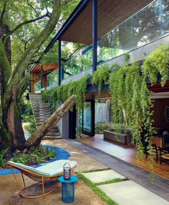 9 Homes That Bring the Outside In