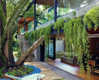 9 Homes That Bring the Outside In