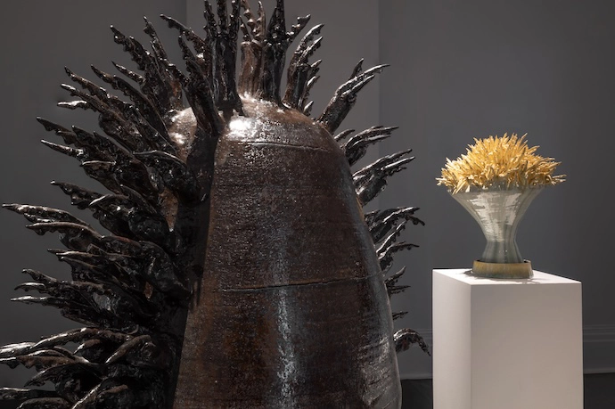EVERARD READ CUBICLE presented new ceramic works by REBAONE FINGER for HEAT Winter Arts Festival in 2025.