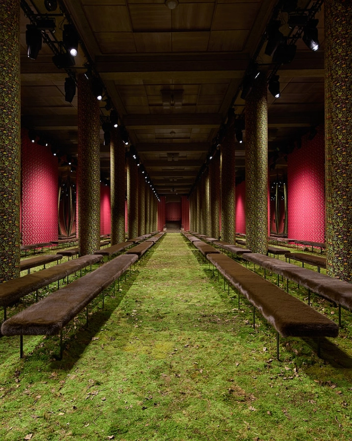The setting was a muti-sensory experience that brought the natural world indoors by using real organic materials.