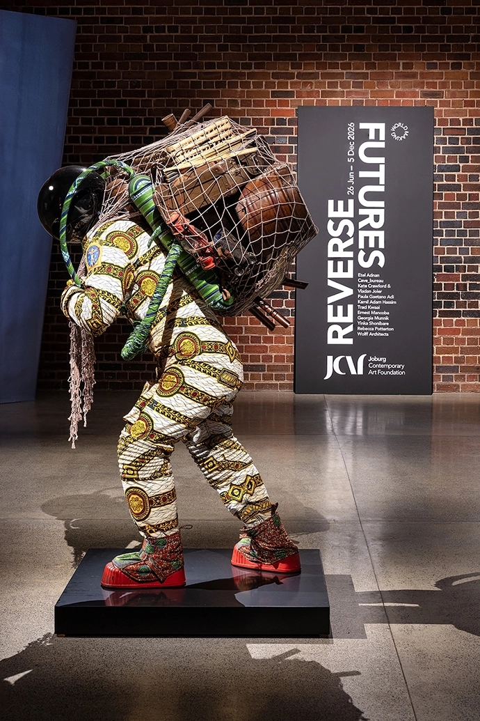 Yinka Shonibare, Refugee Astronaut X (2024), in the Reverse Futures exhibition.