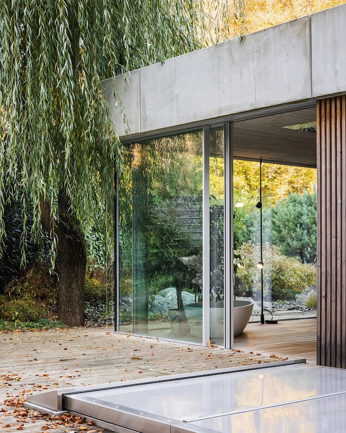 Slovakian-Forest-House-4