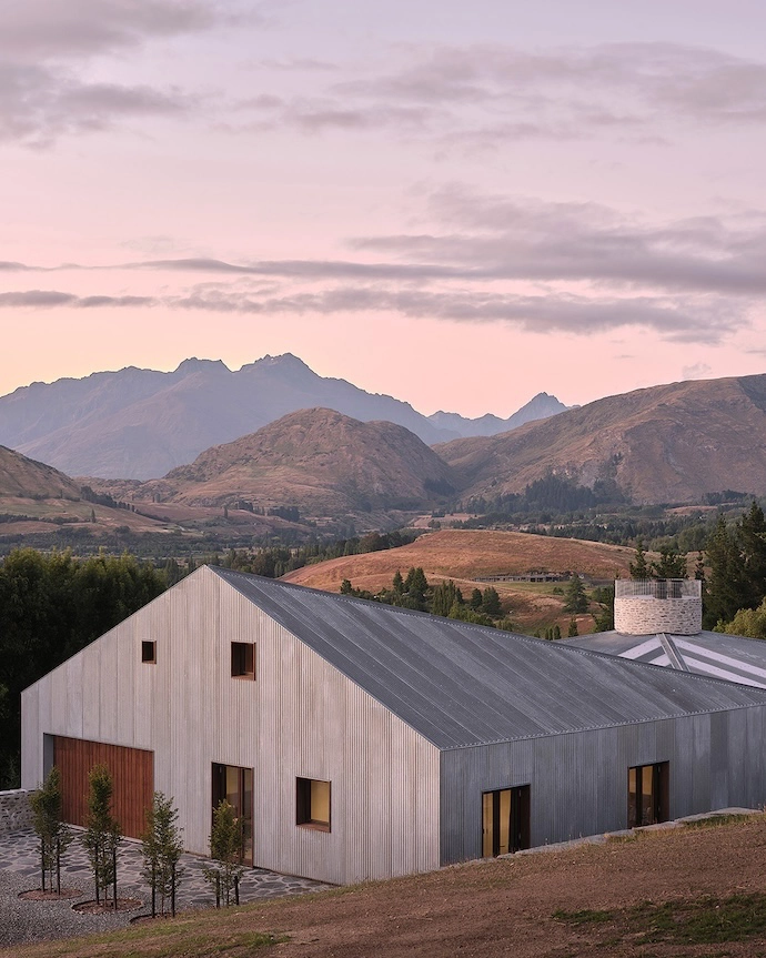 Two Sheds by RTA Studio